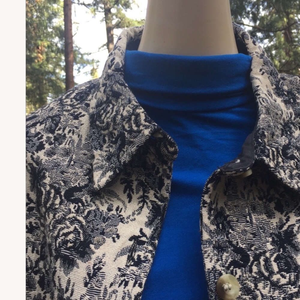 Women's Blue &Cream,Oversized  box cut brocade Blazer Jacket - Picture 2 of 9